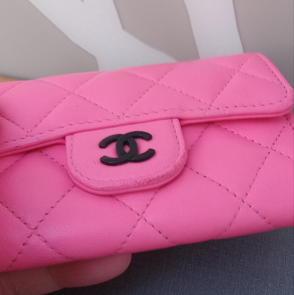 💝 CHANEL Pink Quilted Lambskin Flap Card Holder EUC - Picture 12 of 14